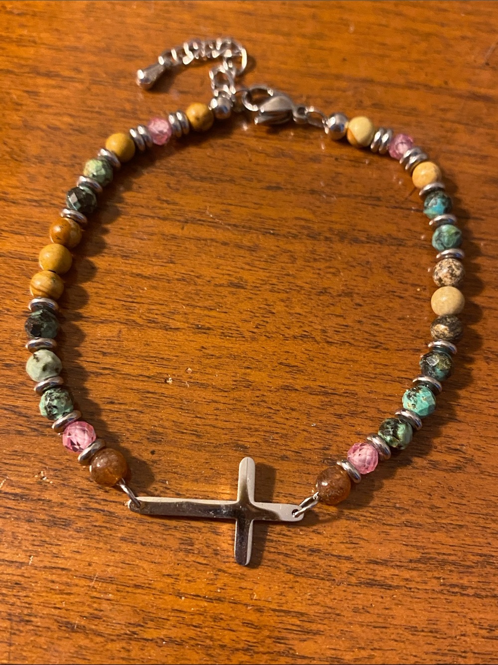 Beaded stones Cross Bracelet in Multicolor